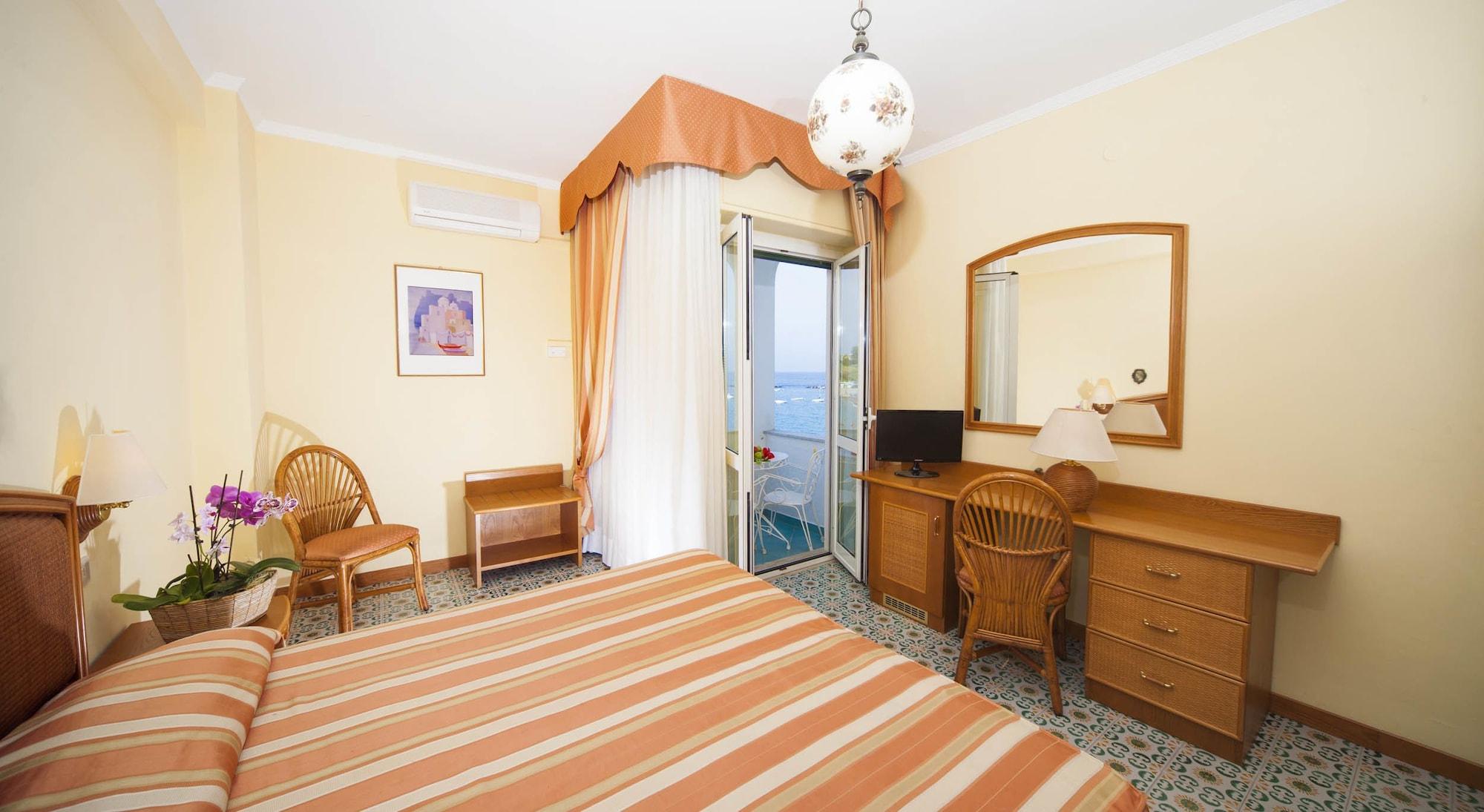 Hotel Ambasciatori Ischia Esterno foto