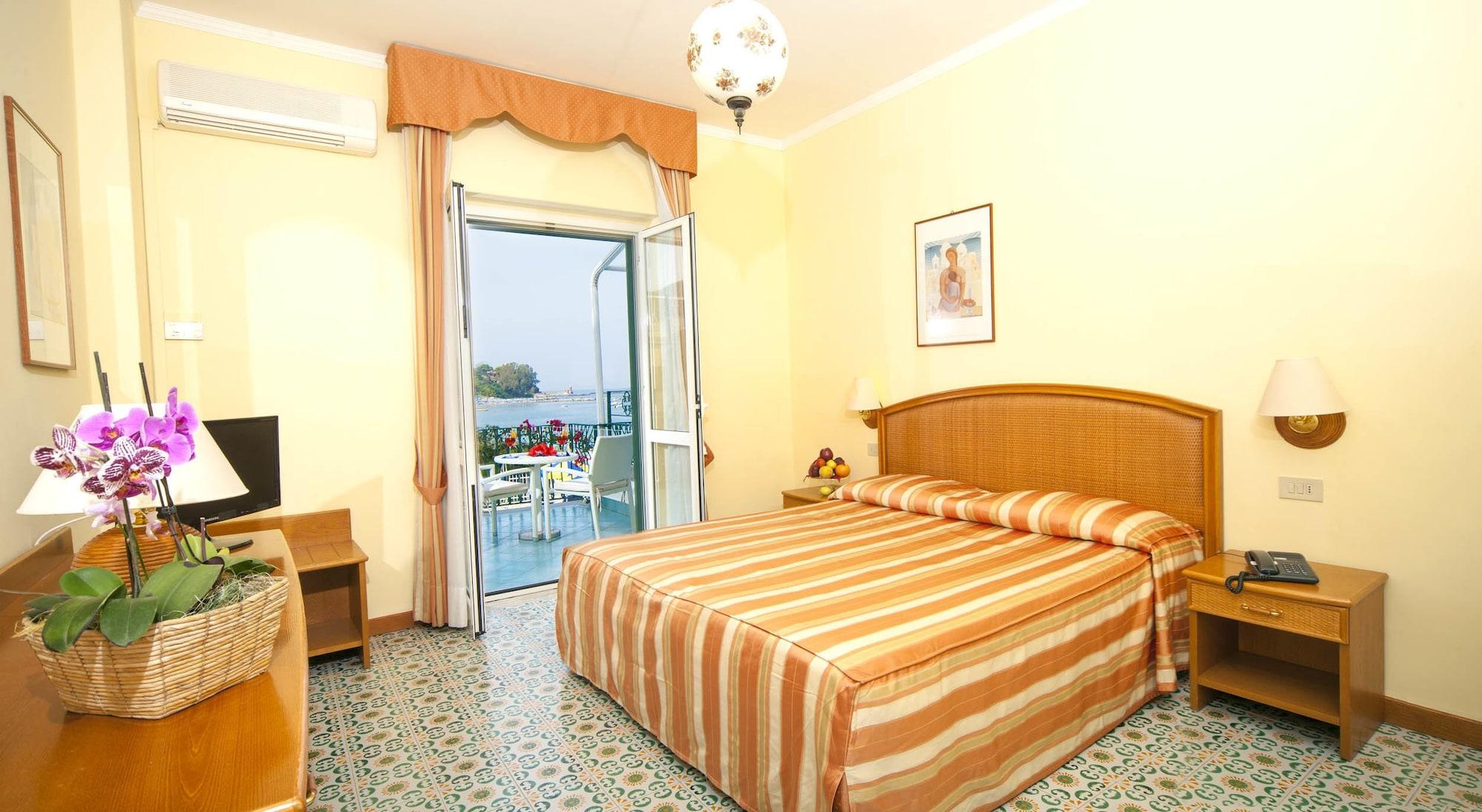 Hotel Ambasciatori Ischia Esterno foto