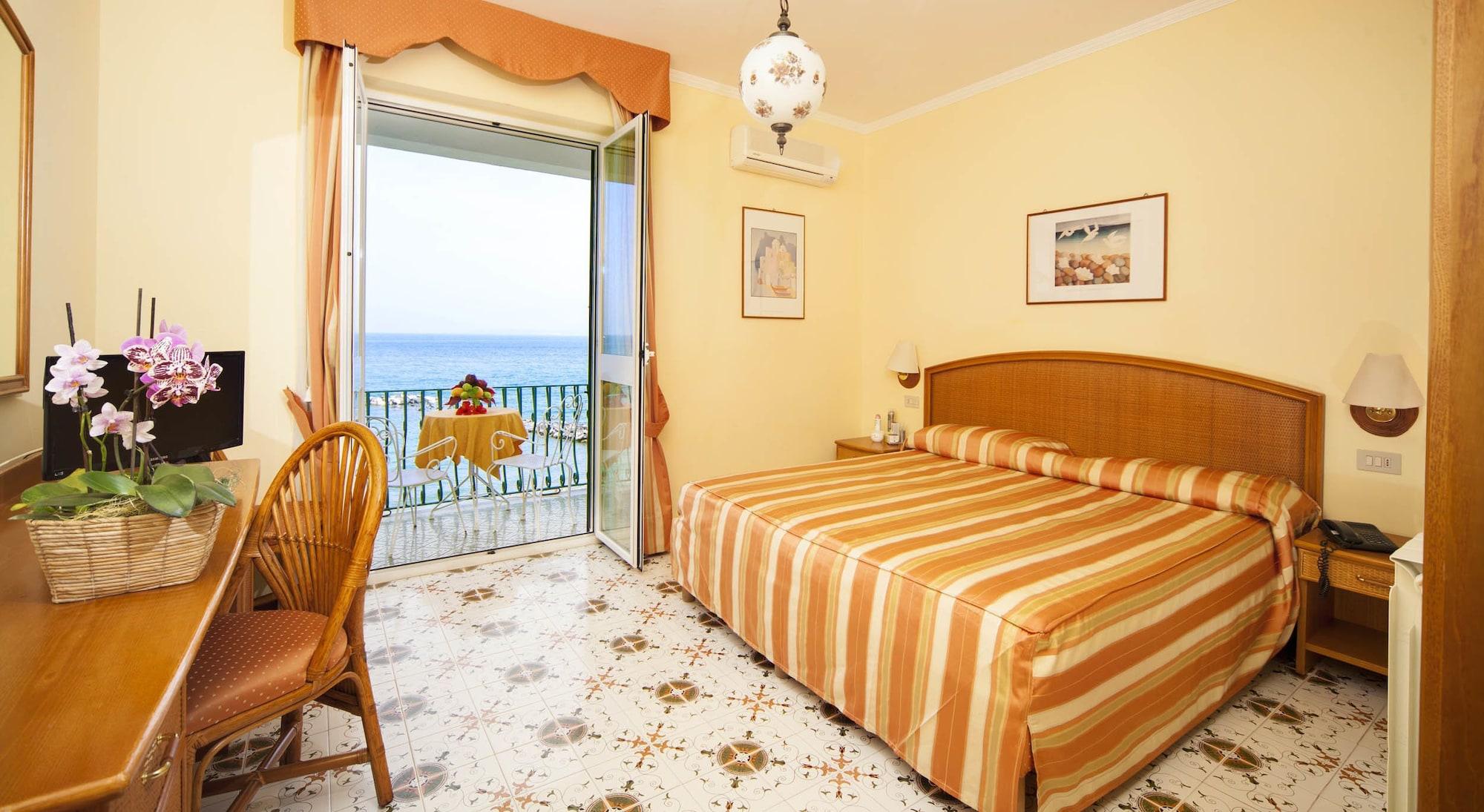 Hotel Ambasciatori Ischia Esterno foto