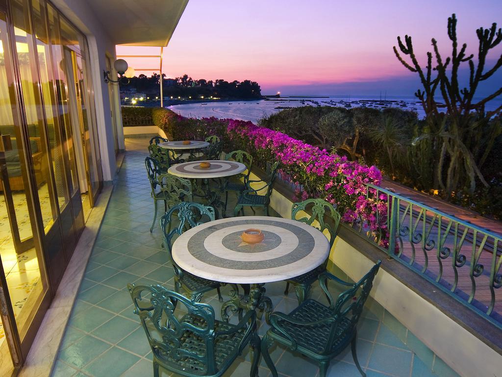 Hotel Ambasciatori Ischia Esterno foto