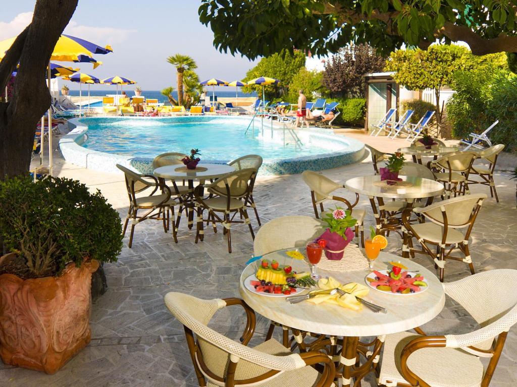 Hotel Ambasciatori Ischia Esterno foto