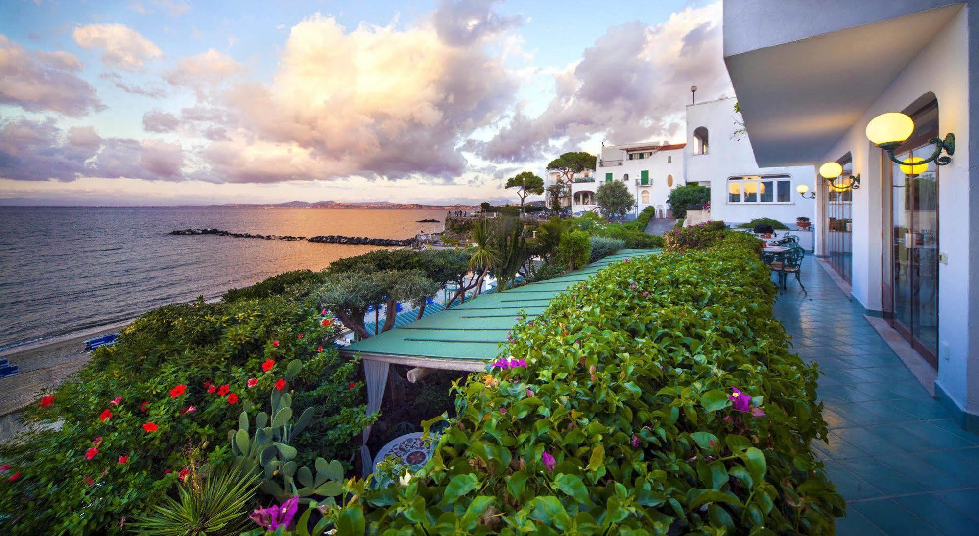 Hotel Ambasciatori Ischia Esterno foto