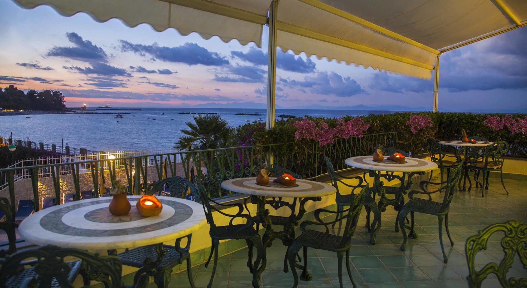 Hotel Ambasciatori Ischia Esterno foto
