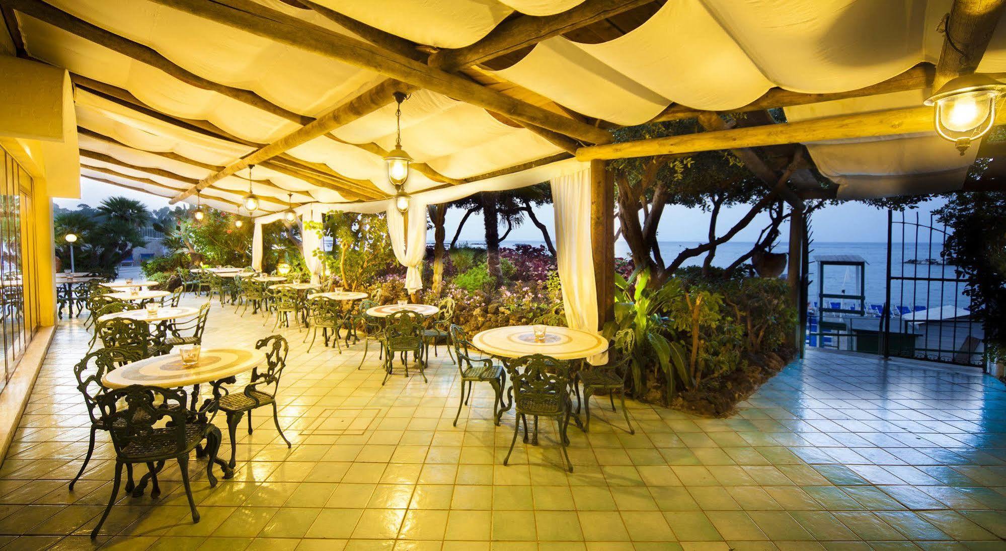 Hotel Ambasciatori Ischia Esterno foto