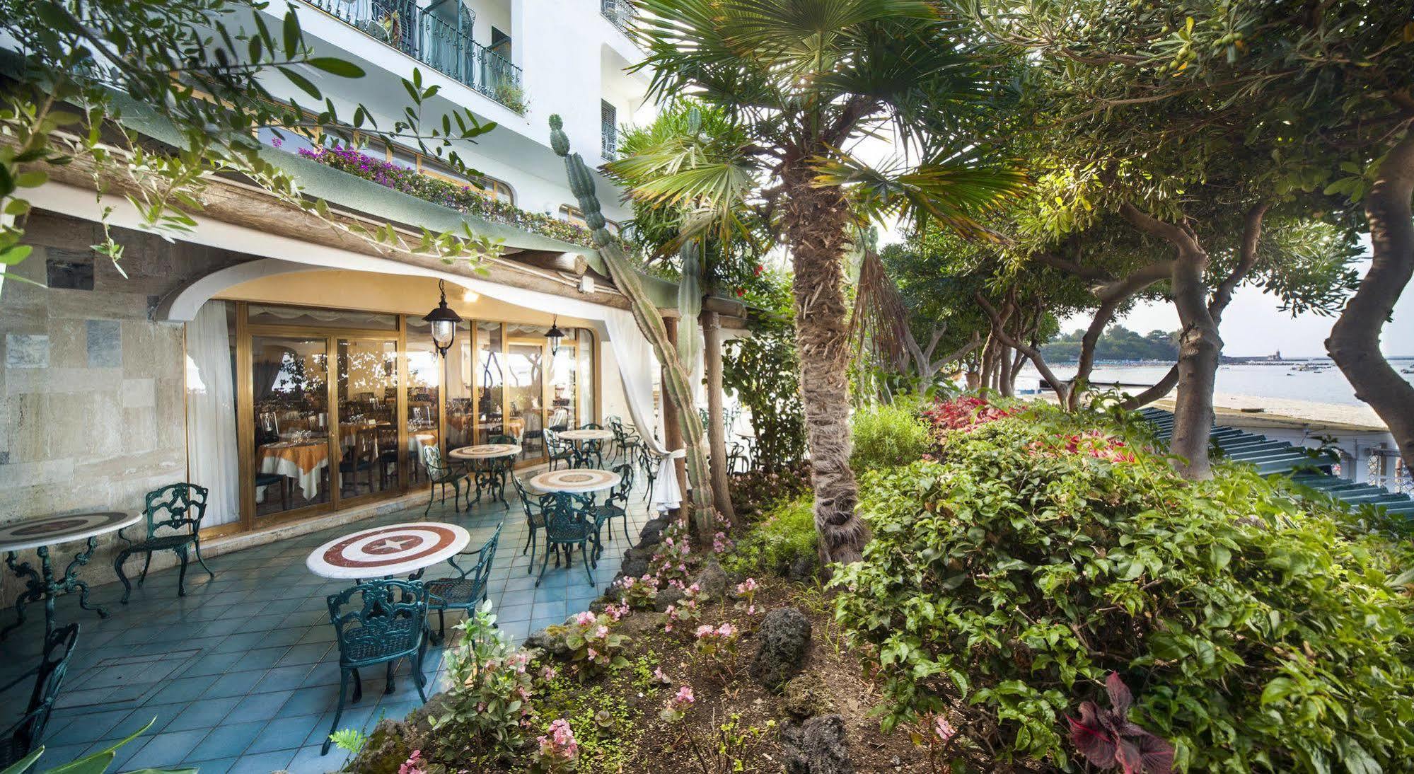 Hotel Ambasciatori Ischia Esterno foto